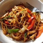hahnchen chow mein ein einfaches rezept fur genuss